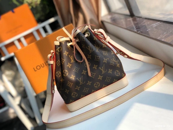 WIS LOUIS VUITTON NOE BB 0709